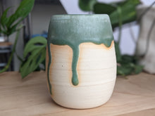 Load image into Gallery viewer, Green matte small vase