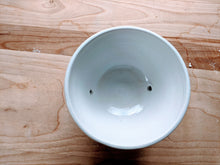 Load image into Gallery viewer, White planter with saucer
